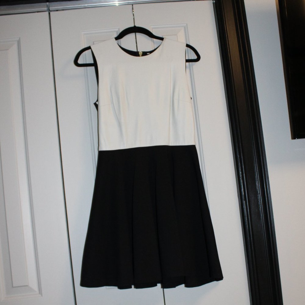 DIANE VON FURSTENBERG, Size 4,  Leather Body Jennie Dress